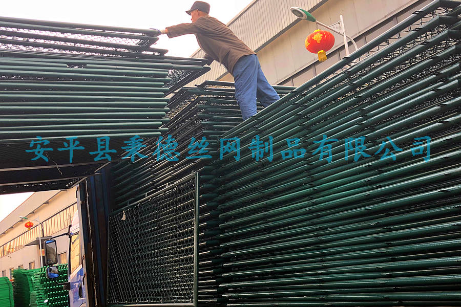 北京體育場(chǎng)勾花護欄網(wǎng)廠(chǎng)家